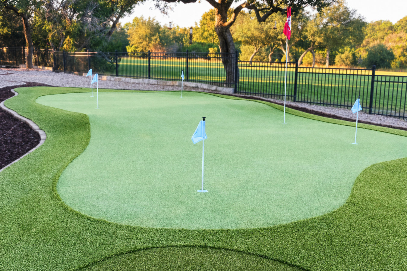 Putting green turf